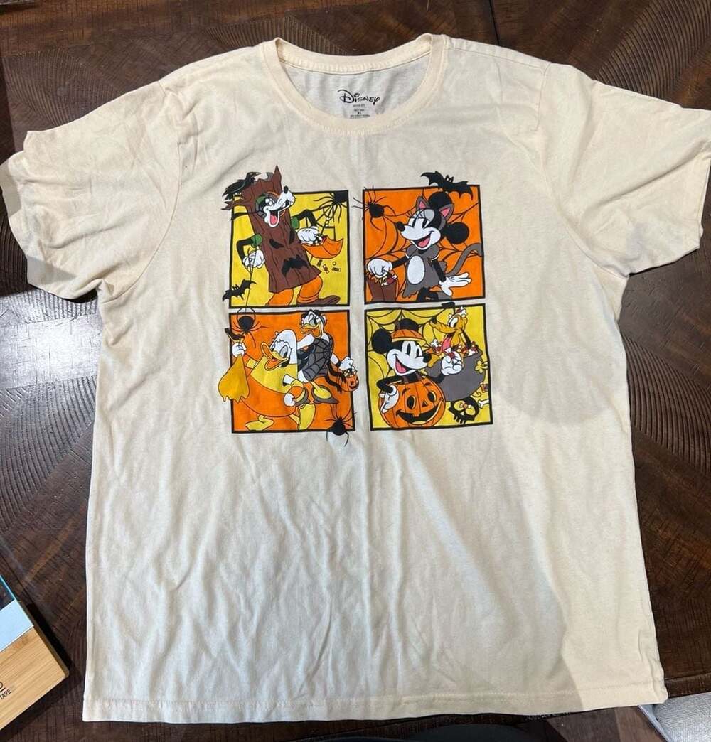Disney Mickey & Friends Halloween Graphic T-Shirt Size XL